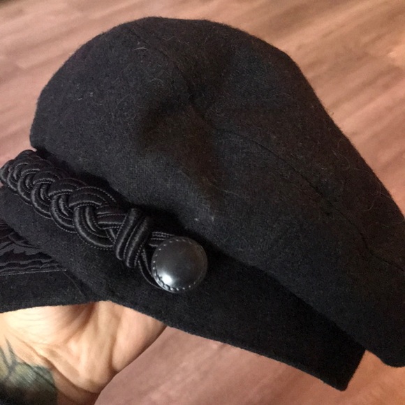 Fisherman’s Cap Black - Picture 2 of 2